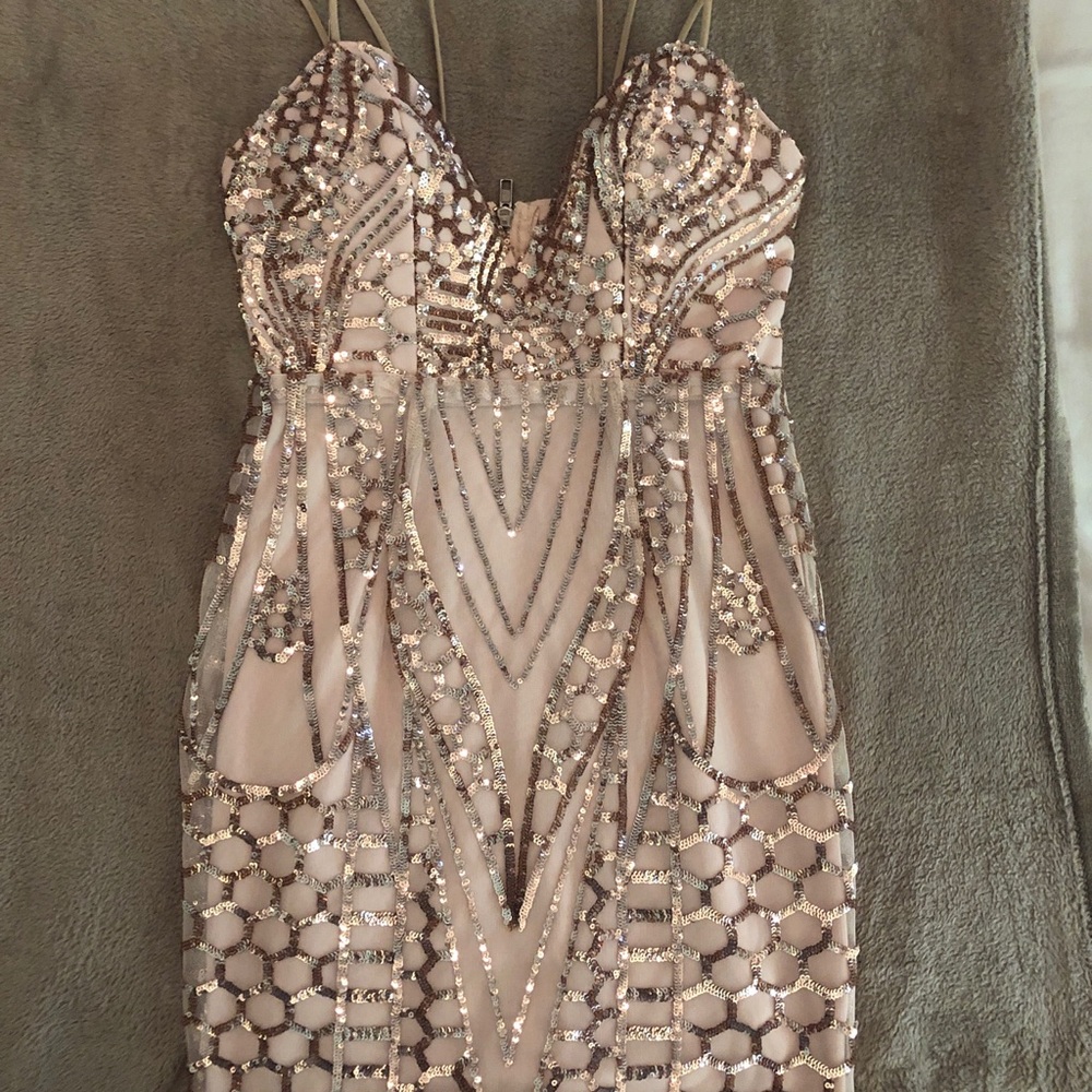 Beautiful sequins gold/rose gold dress